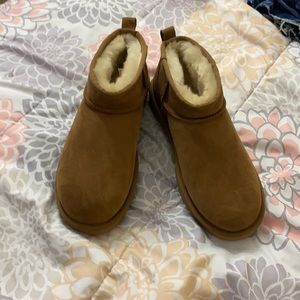 Brand new short ugg boots